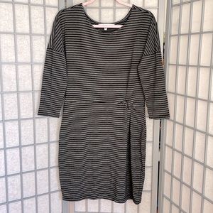 Cupcakes and Cashmere black and white striped 3/4 sleeve relaxed fit knot dress